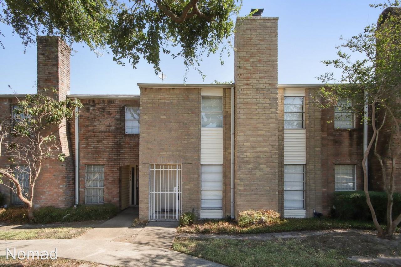 8714 Wilcrest Dr #8714 - Photo 2 of 31