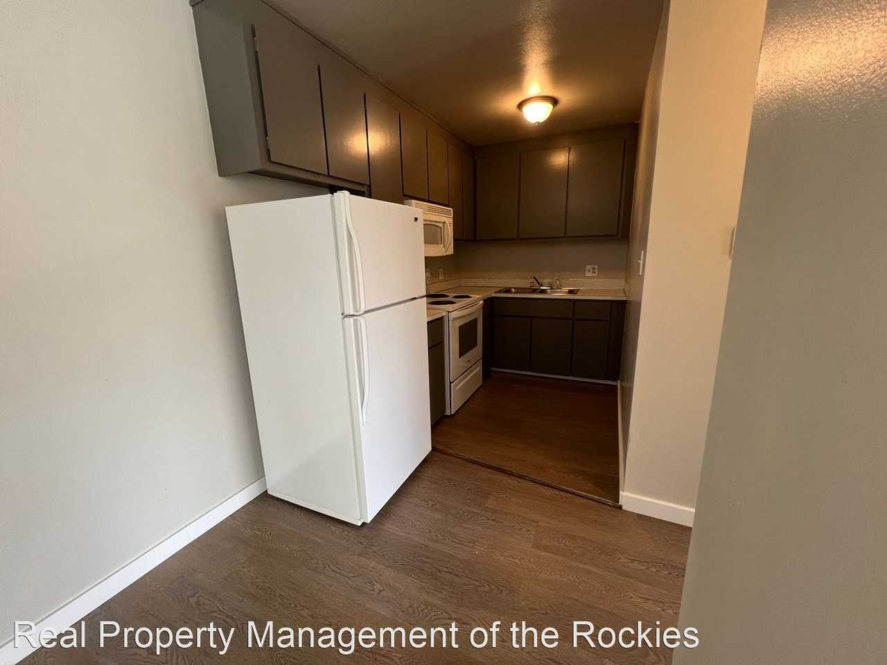 327 Mathews Street - Photo 2 of 9