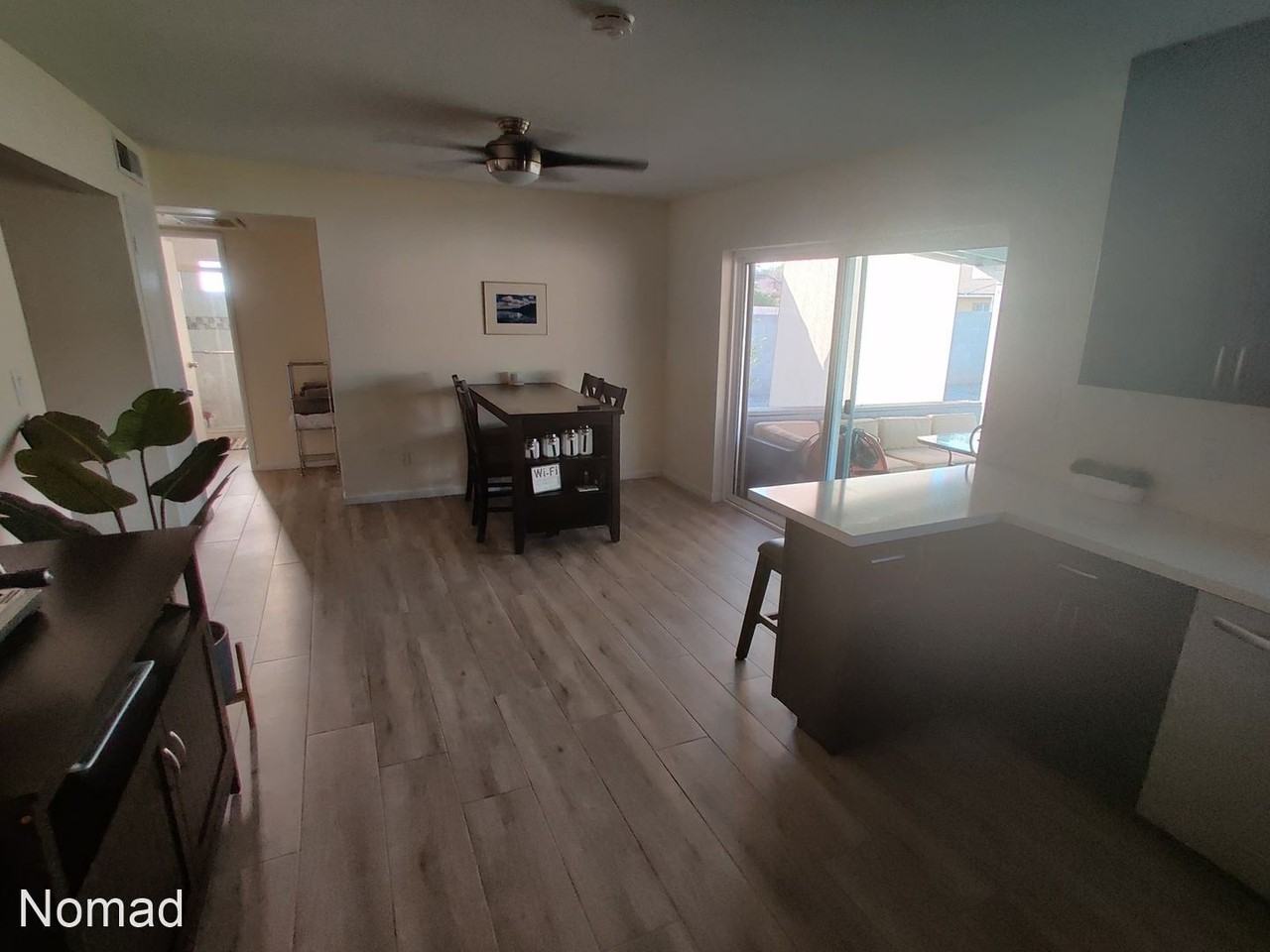 2048 W Devonshire Cir - Photo 2 of 12