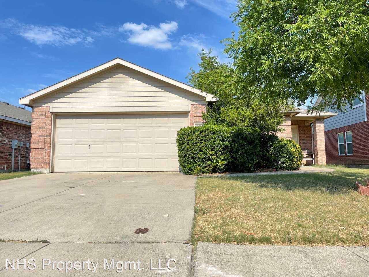 10452 Rising Knoll Ln, Fort Worth, TX 76131 3 bedroom House Rental