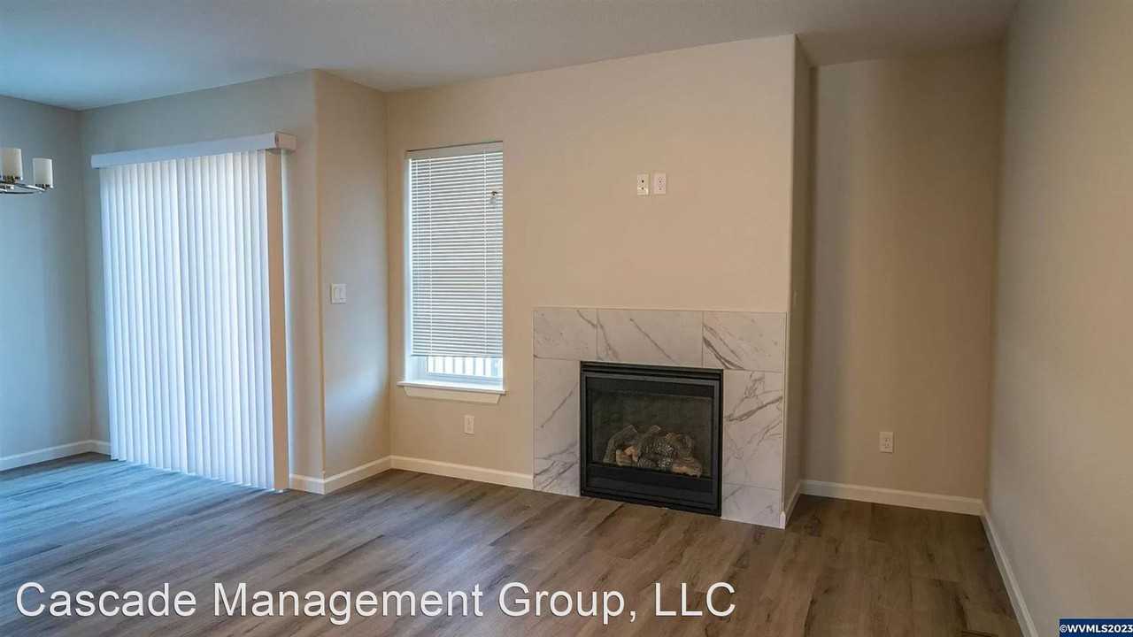 71 Sand Ridge Ct - Photo 2 of 5
