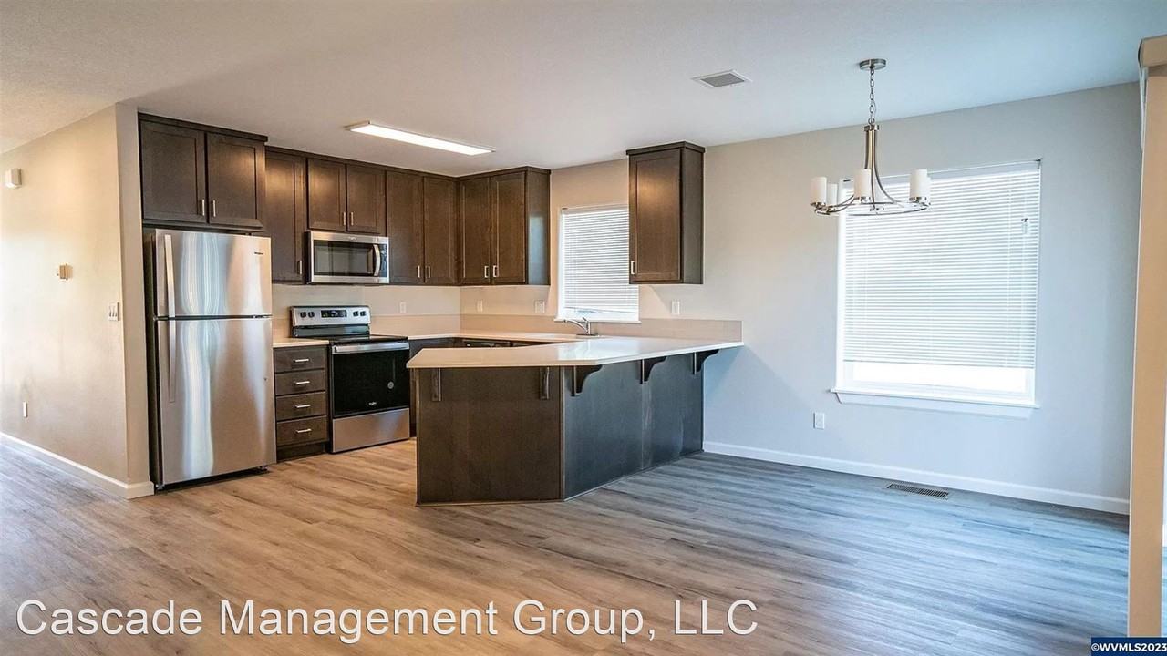 71 Sand Ridge Ct - Photo 3 of 5