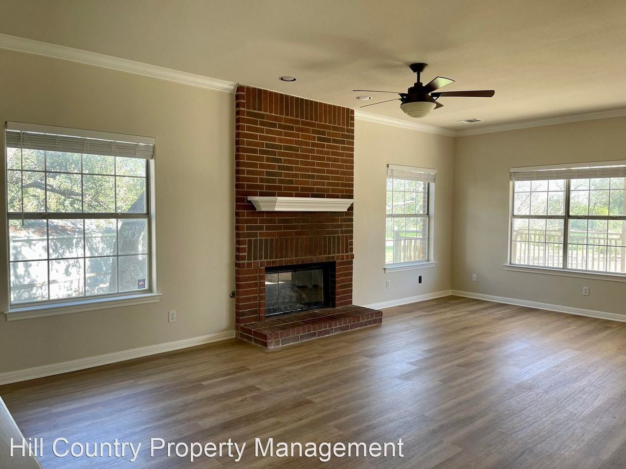 1905 Chestnut Cir - Photo 2 of 39