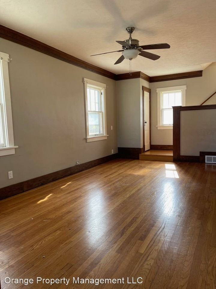 4215 Mason St - Photo 3 of 15