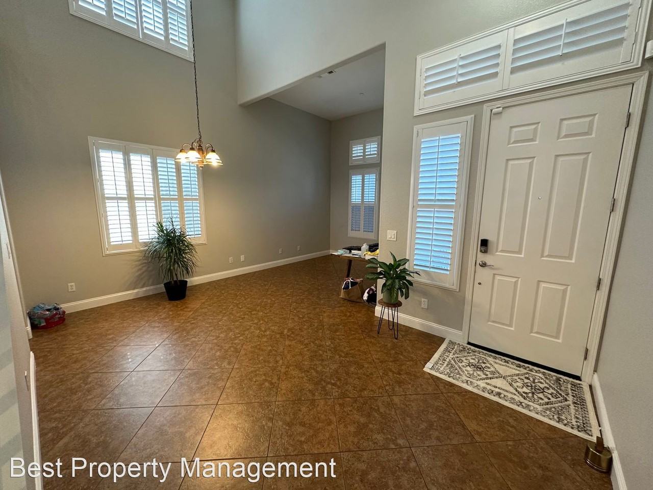 665 Rice St - Photo 3 of 26