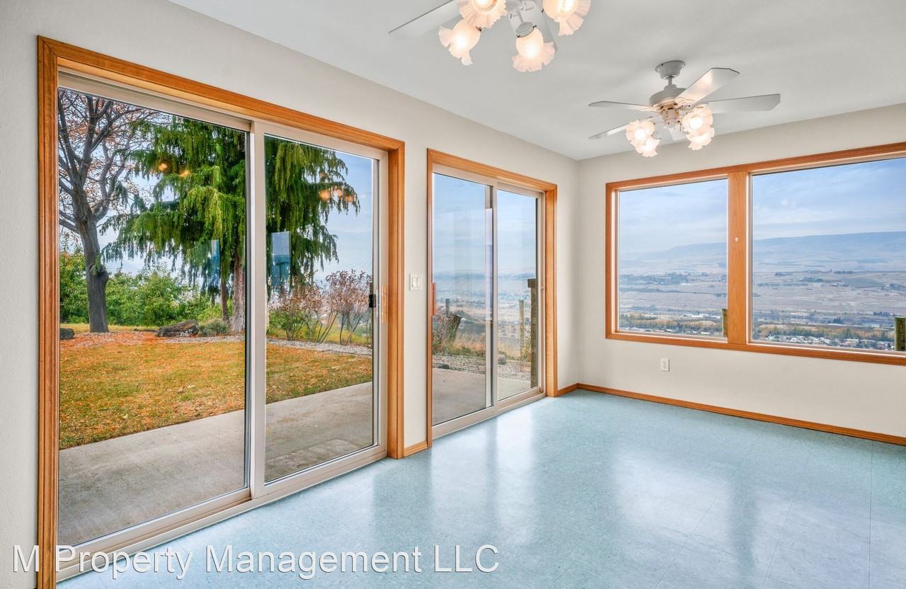 4010 Luebber Ln - Photo 2 of 12