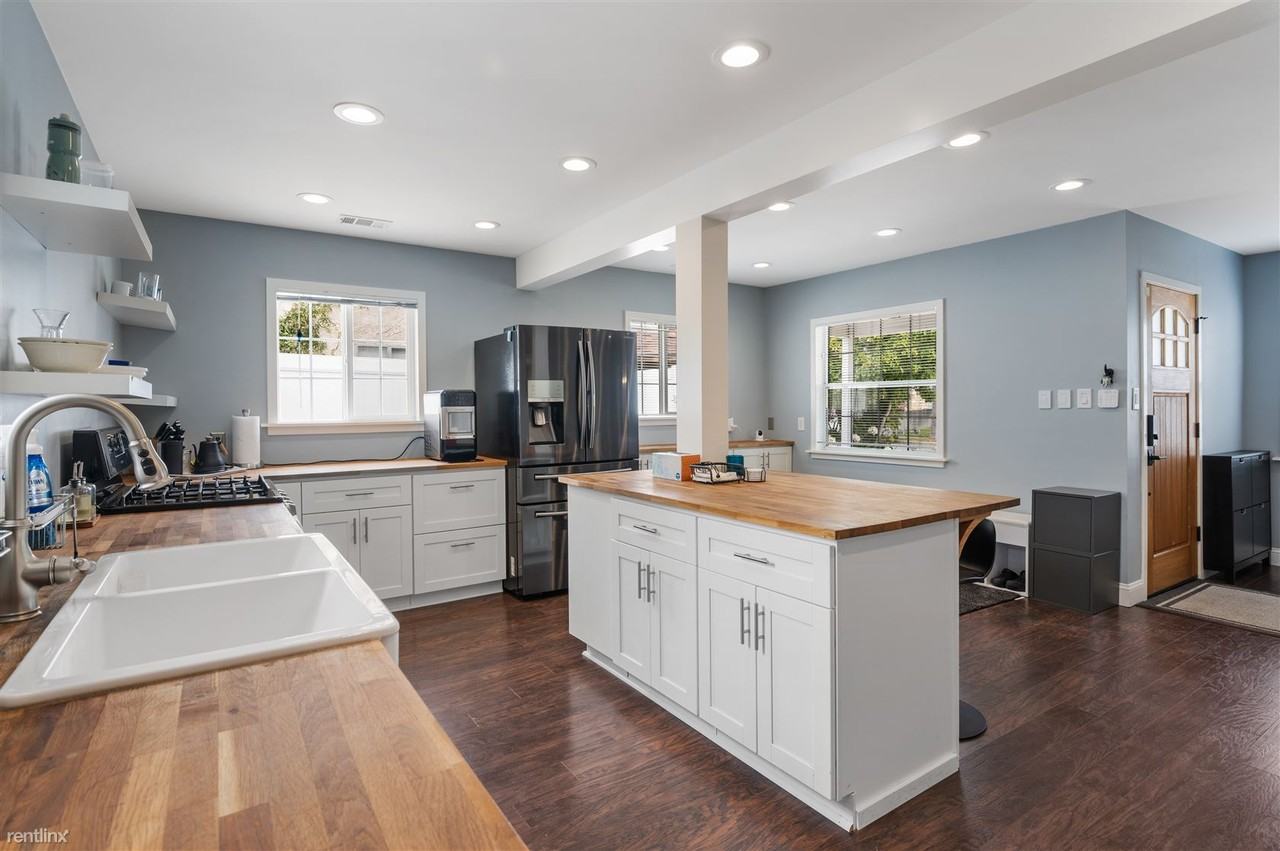 2122 W 177th St - Photo 3 of 30