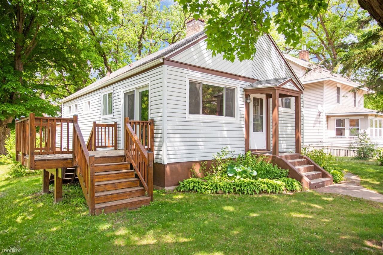 25 1st St Se - Photo 2 of 31