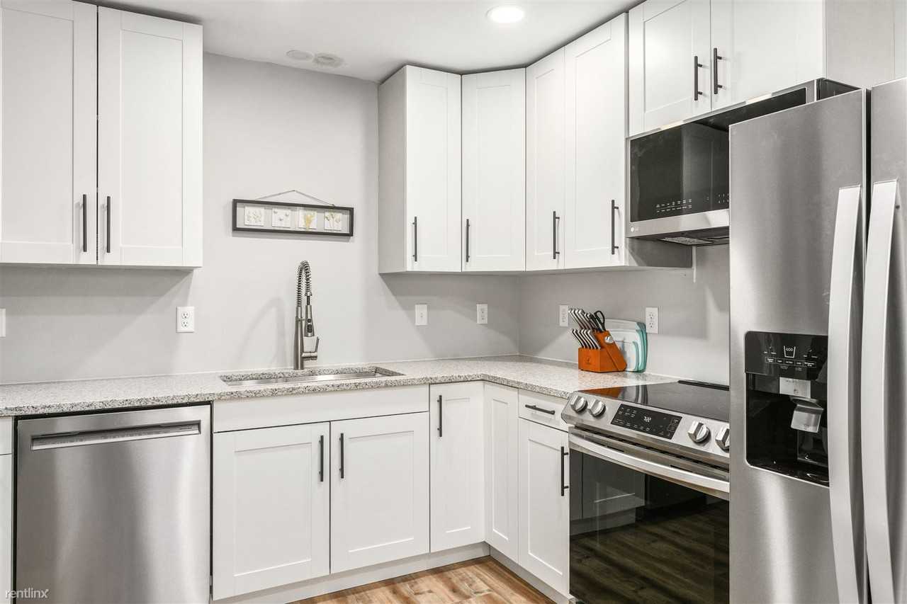 3839 Quail Ave N - Photo 3 of 18