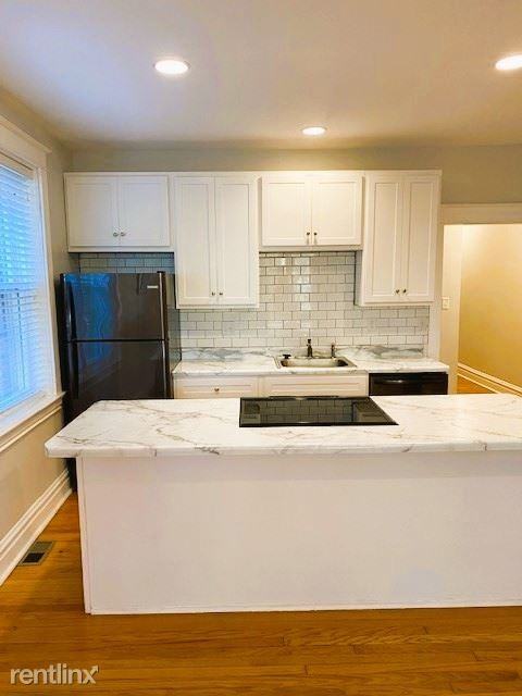 1917 Alfred Ave - Photo 2 of 12