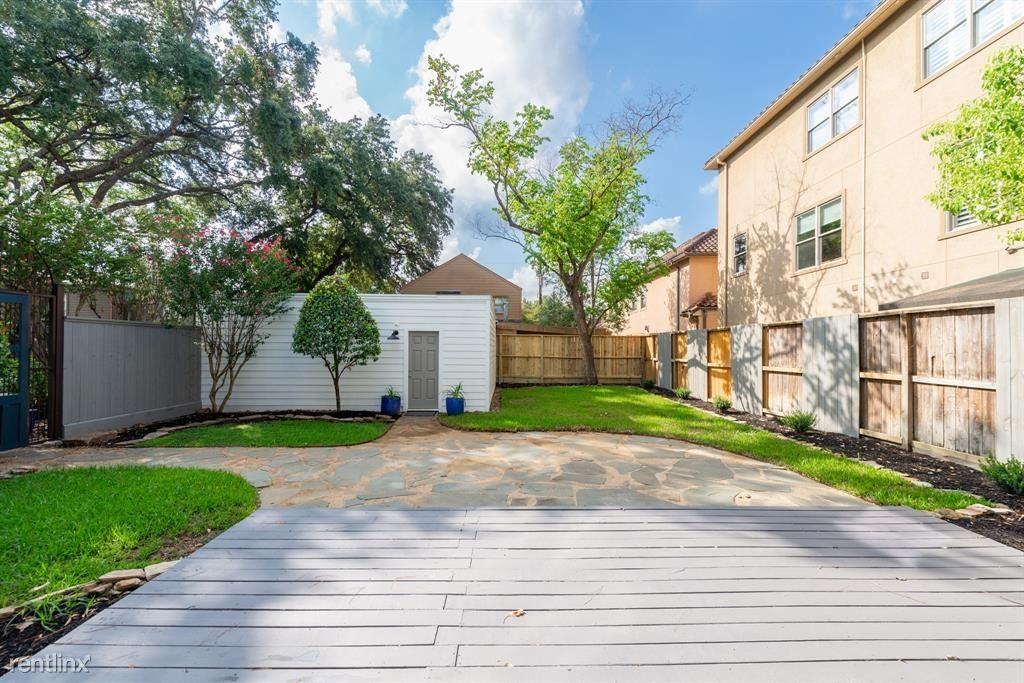 8810 Burkhart Rd - Photo 3 of 6