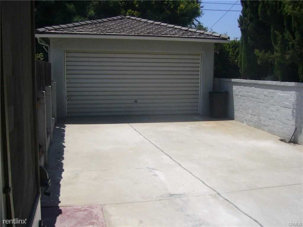 1929 Wellesley Rd - Photo 2 of 6