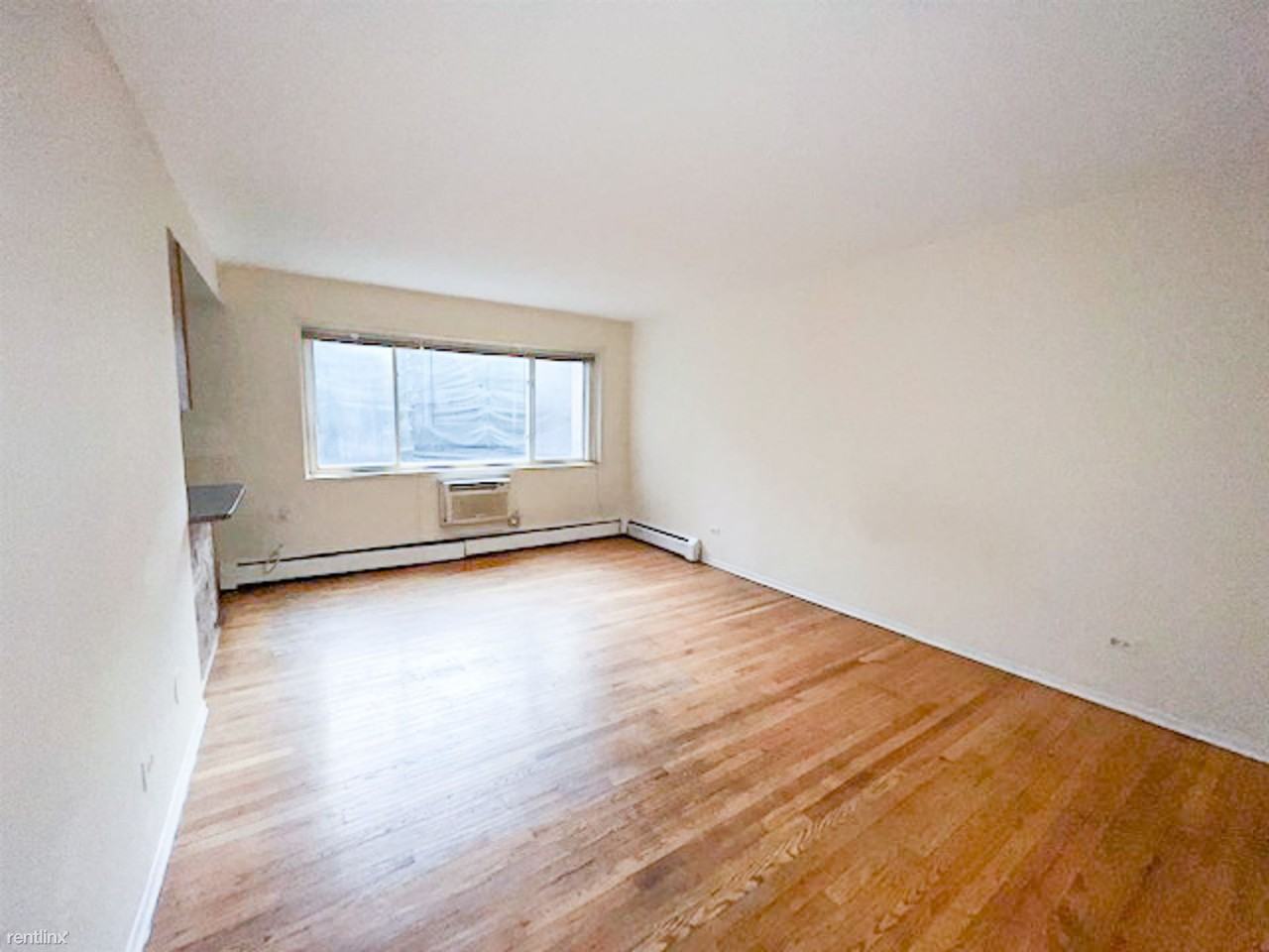 6110 N Kenmore Ave - Photo 3 of 5