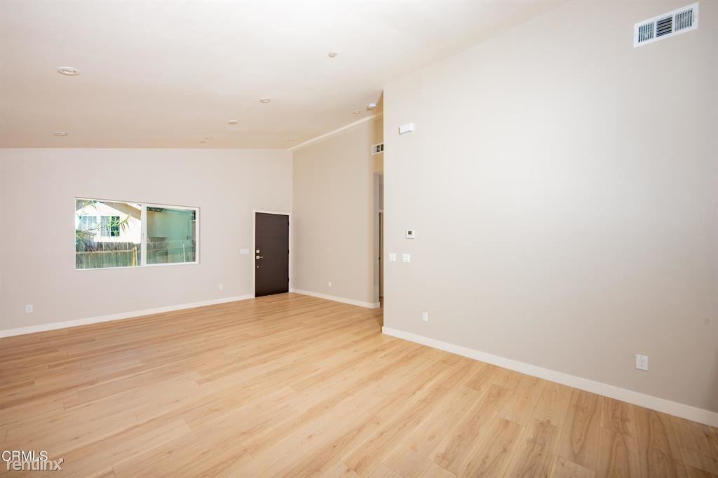 3246 Altura Ave #A - Photo 3 of 10