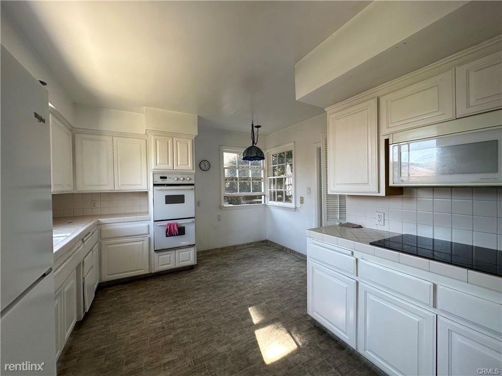 1425 Rubio Dr - Photo 2 of 12