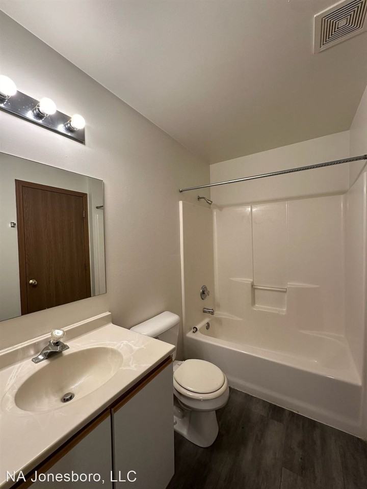 Anthos at DeKalb - Photo 3 of 9