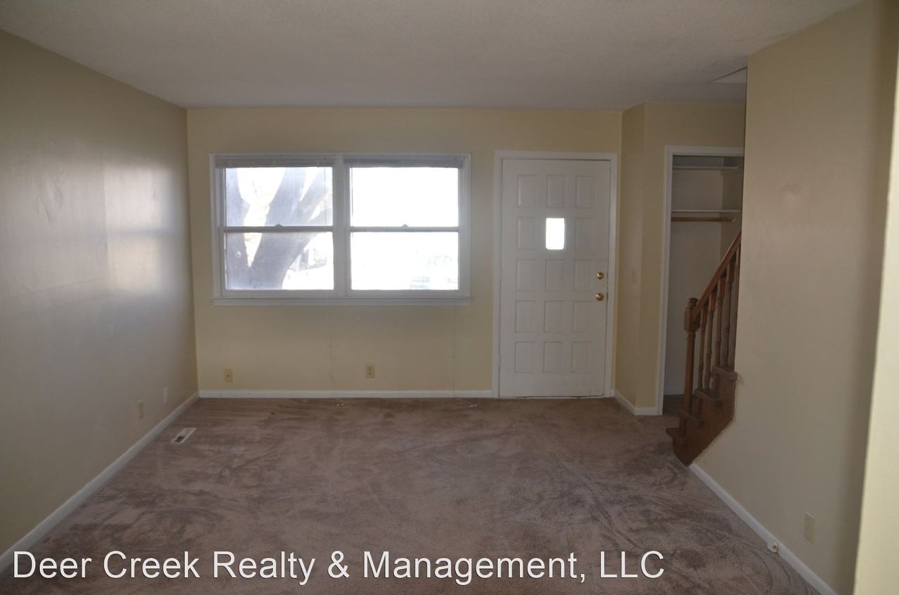 302 Chateau Dr - Photo 2 of 7