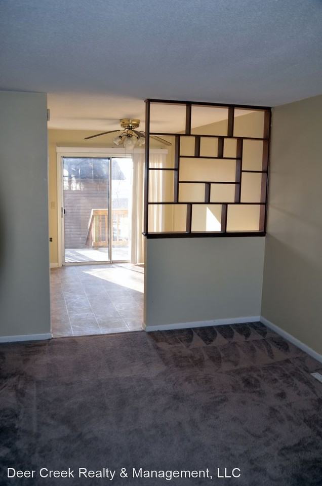 302 Chateau Dr - Photo 3 of 7