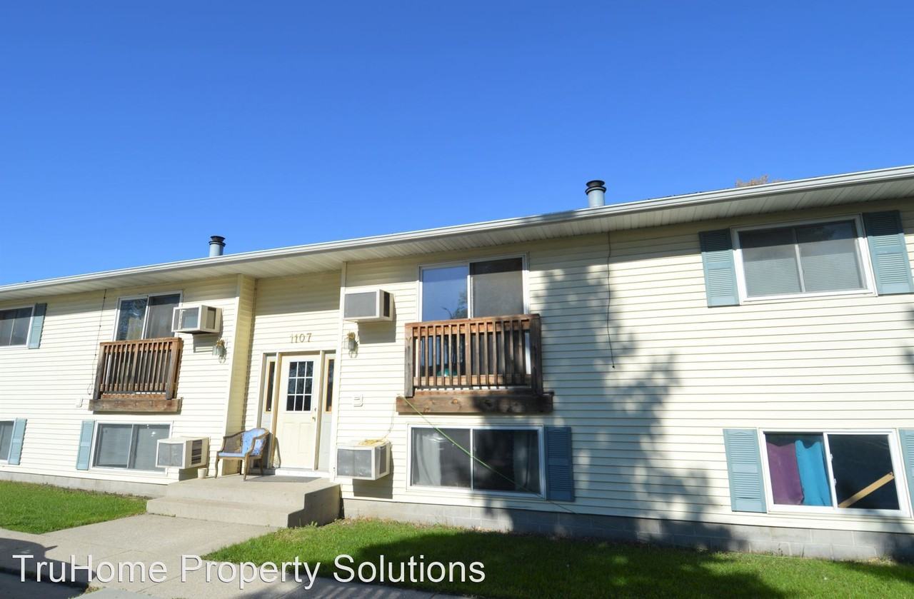 1107 4th Ave NW - Photo 2 of 2