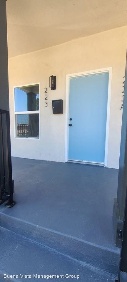 221 S. Avenue 19 - Photo 2 of 9