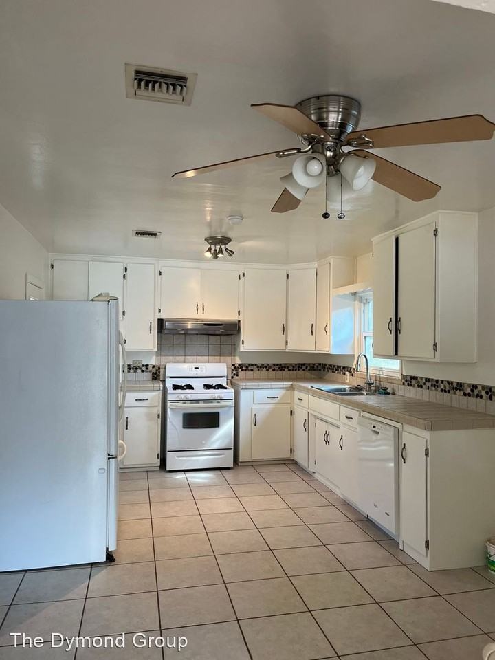 4519 Mataro Dr - Photo 2 of 10