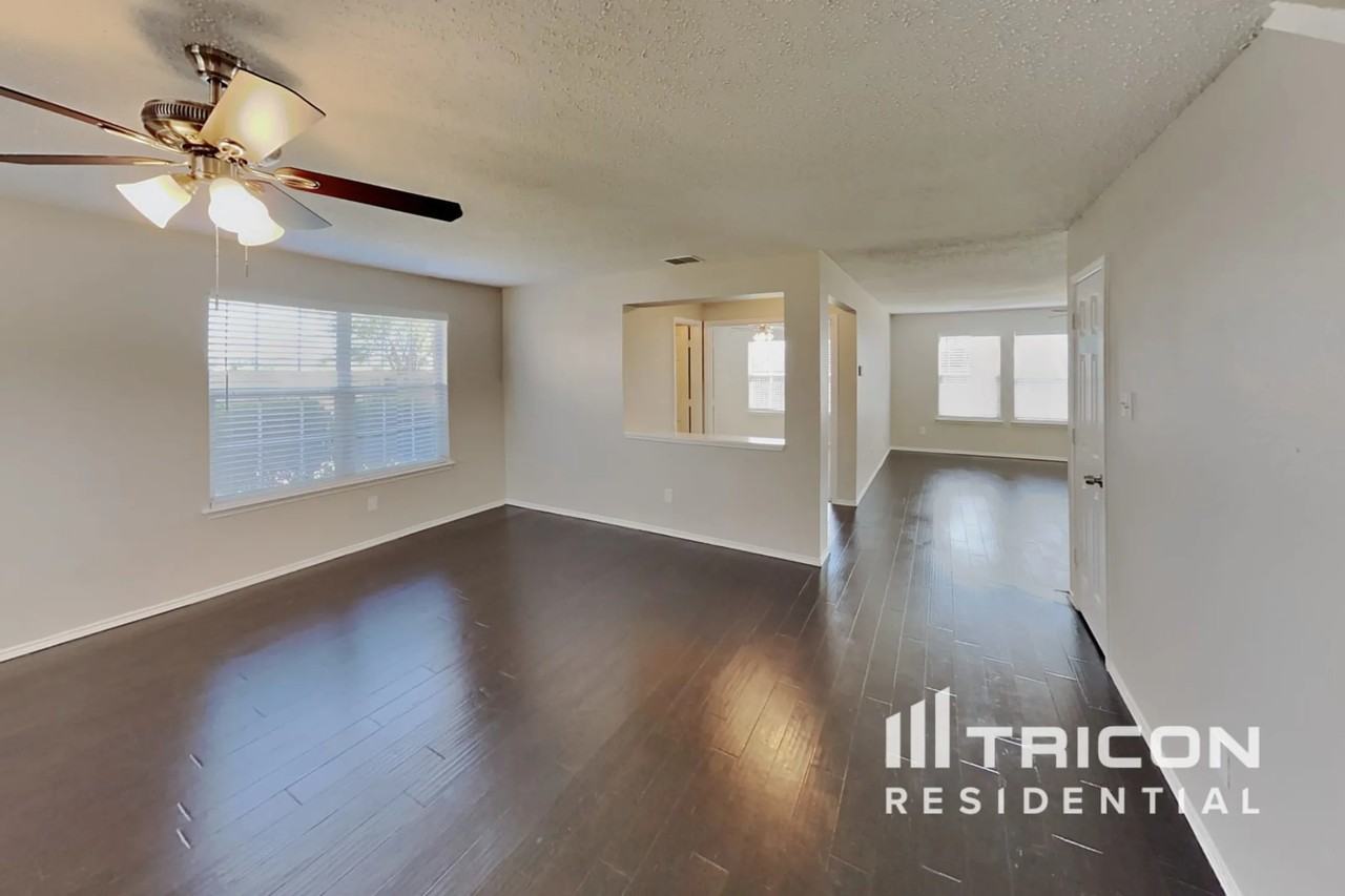 4944 Madyson Ridge Dr - Photo 3 of 16