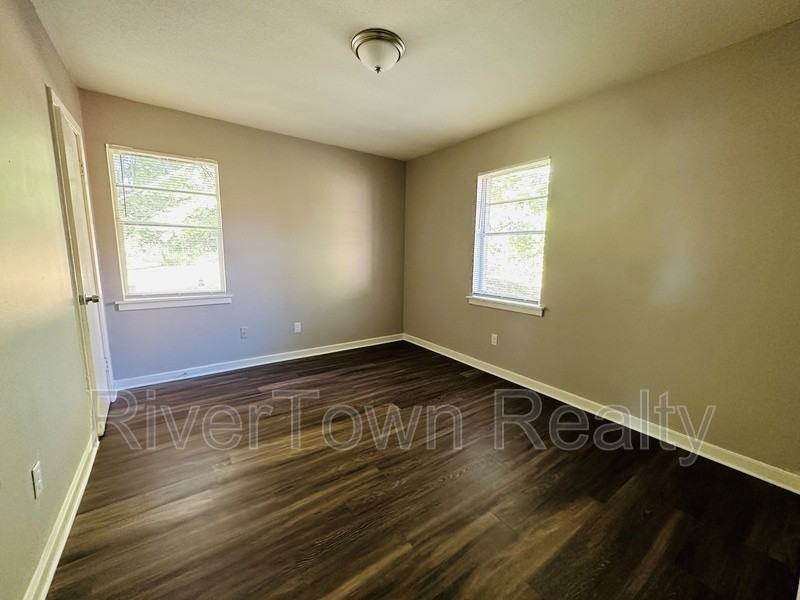 3251 Ford Rd - Photo 3 of 6