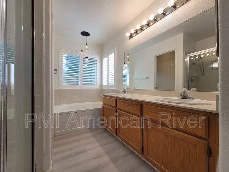3109 Turnbuckle Cir - Photo 3 of 22