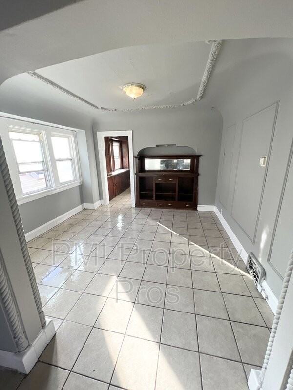 3843 N 24th Pl - Photo 2 of 5