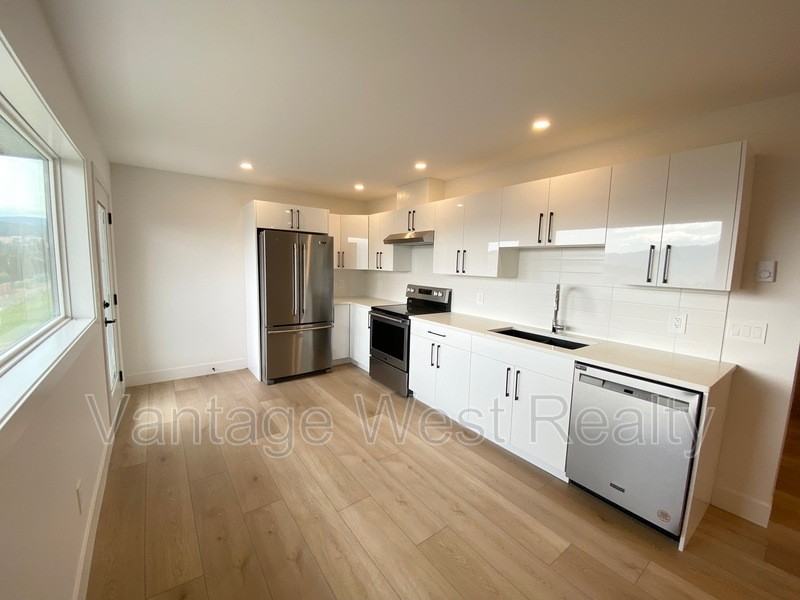 2803 Copper Ridge Dr - Photo 2 of 27