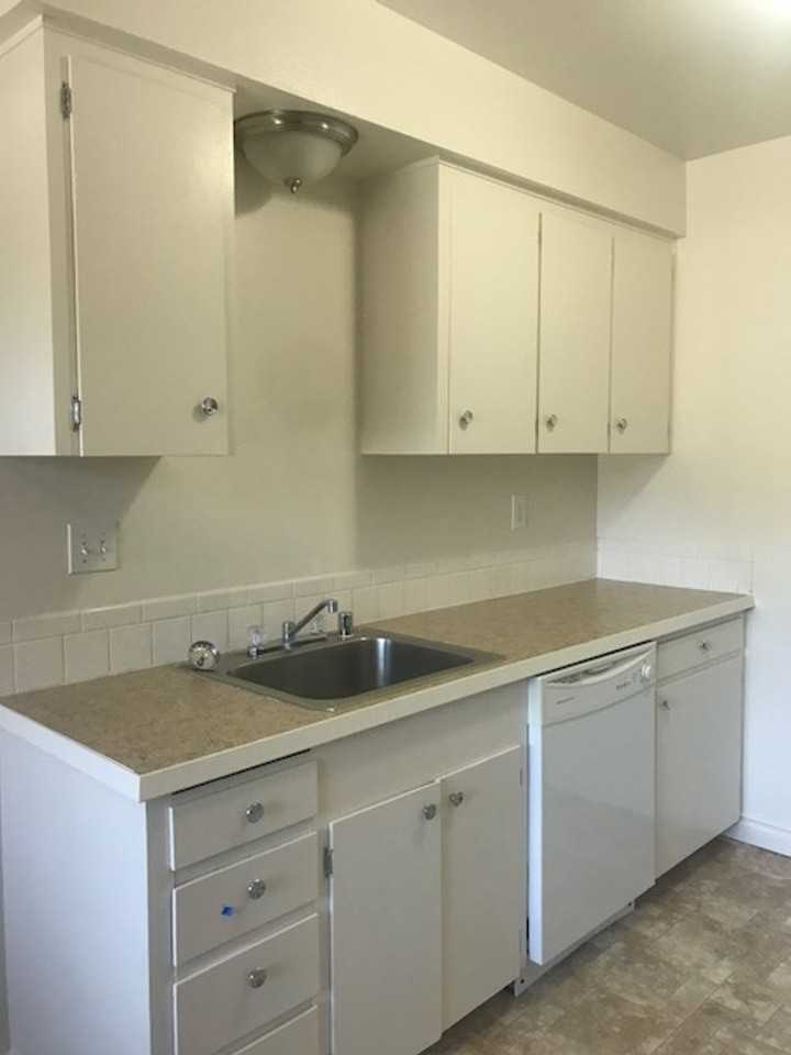 1 and 2 bedroom apartments near Clark College!! - Photo 2 of 22