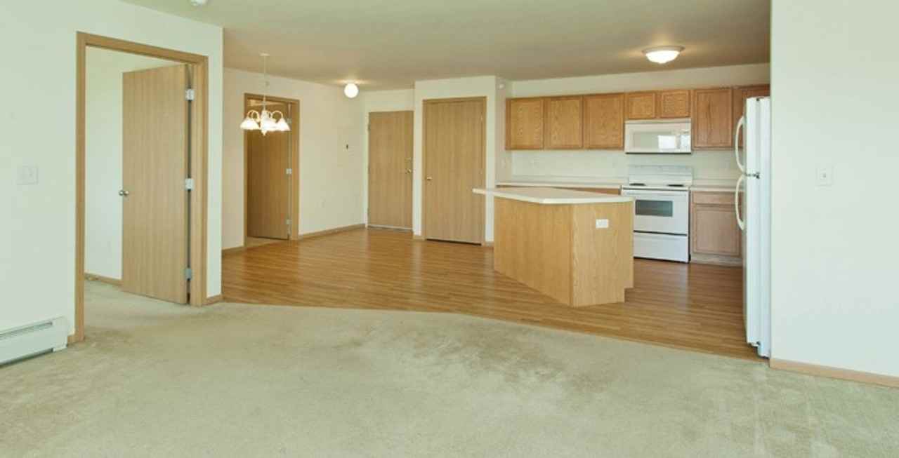 Eagle Pointe (2550 Voyageur) - Photo 5 of 11