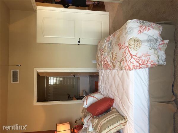 8100 Gaylord Pkwy - Photo 3 of 6