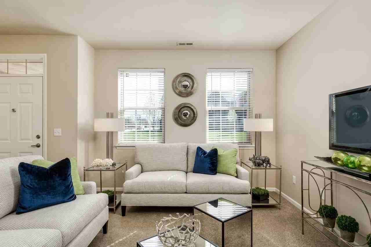 Parkways of Auburn Hills - Photo 4 of 50