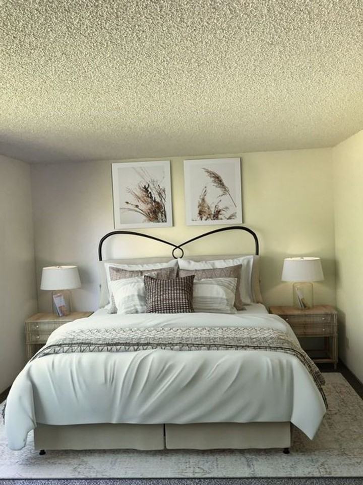 Four Seasons - Photo 3 of 15