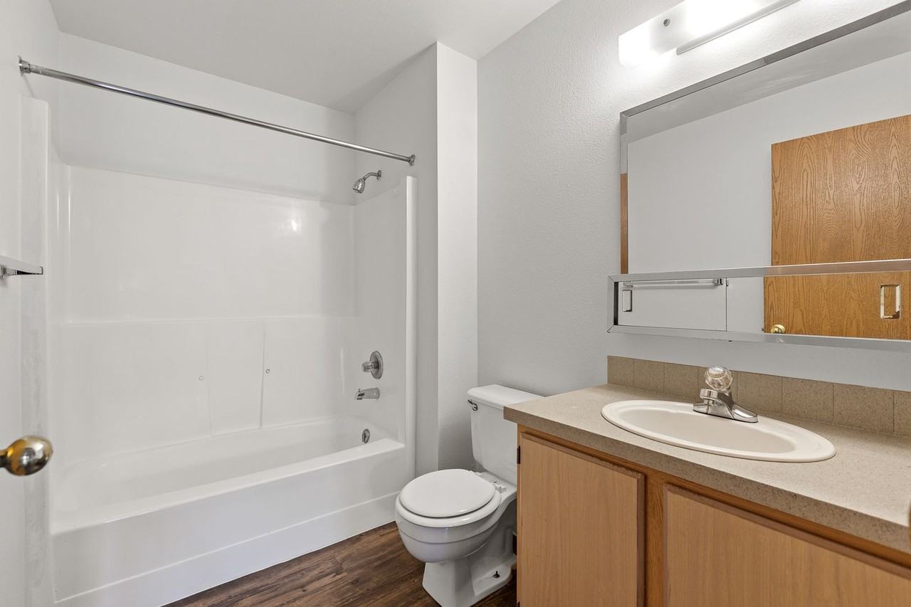 The Terrace Apartments - Photo 4 of 18