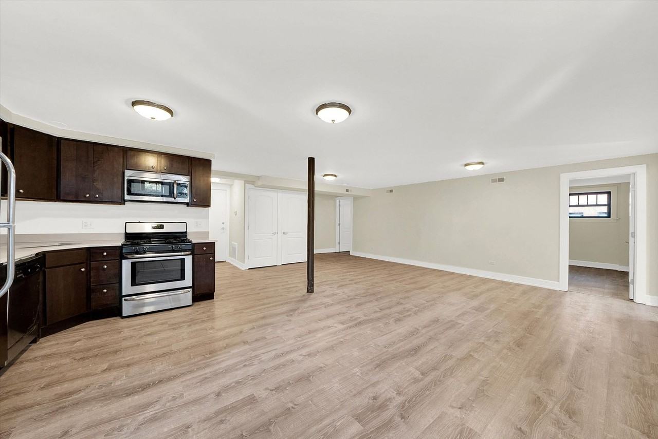 2516 N. Kedzie LP - Photo 7 of 21