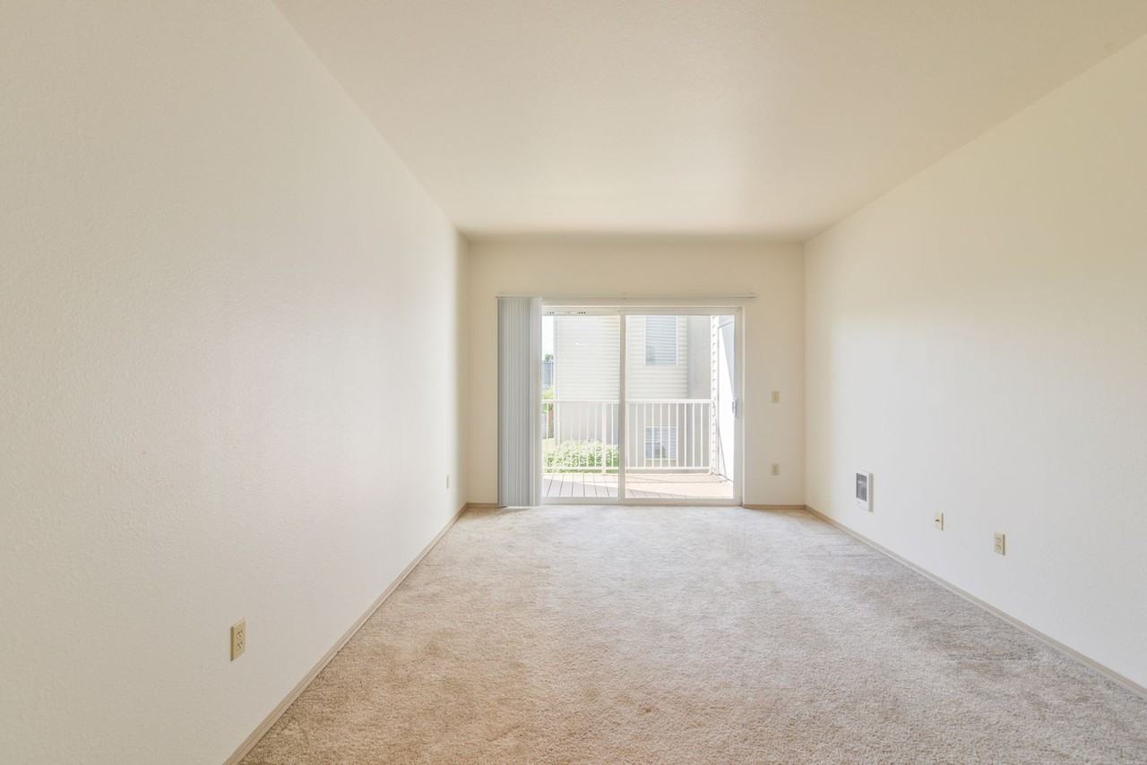 808 Pool Street - Photo 6 of 25