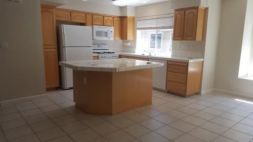 4572 Central Pkwy - Photo 3 of 17