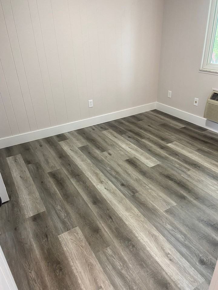 409 E 10th St - Photo 2 of 15