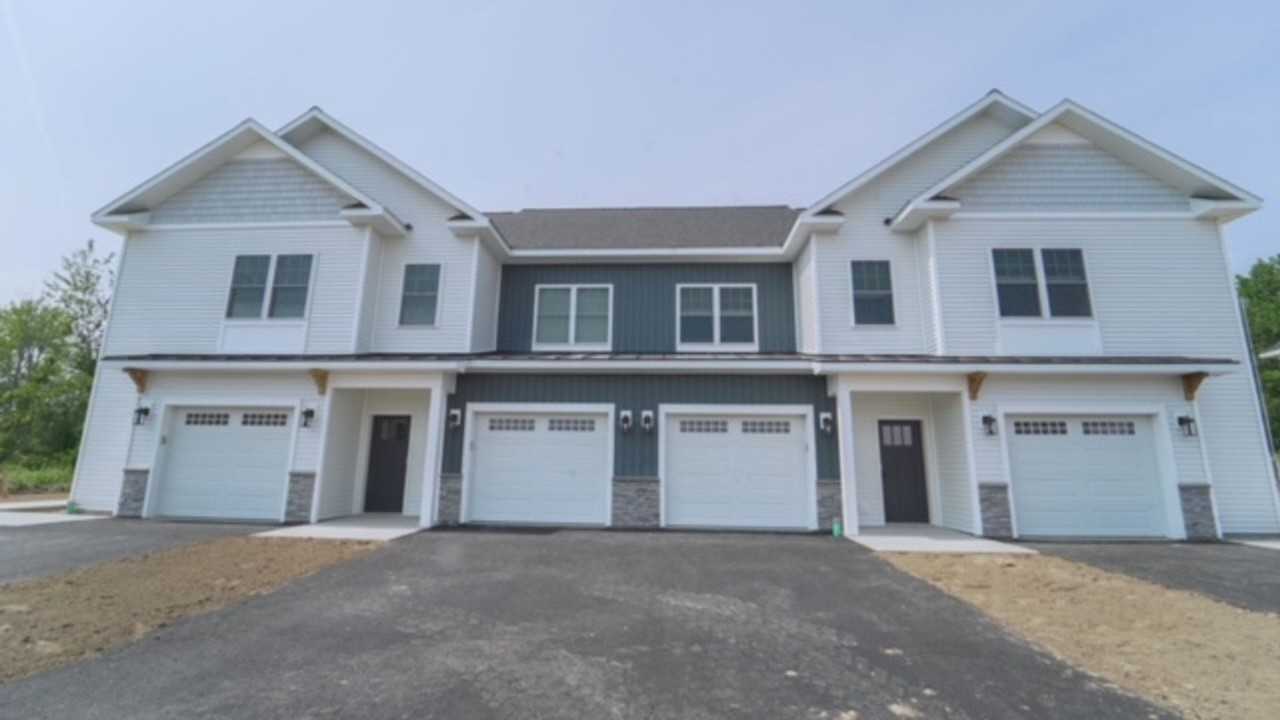 The Residence at Wemple Road - Photo 7 of 31