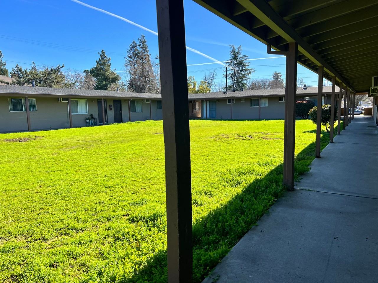 Parkside Apartments - Photo 4 of 6