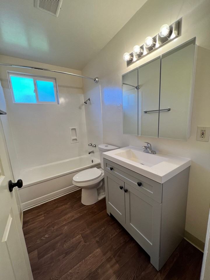 Parkside Apartments - Photo 5 of 6