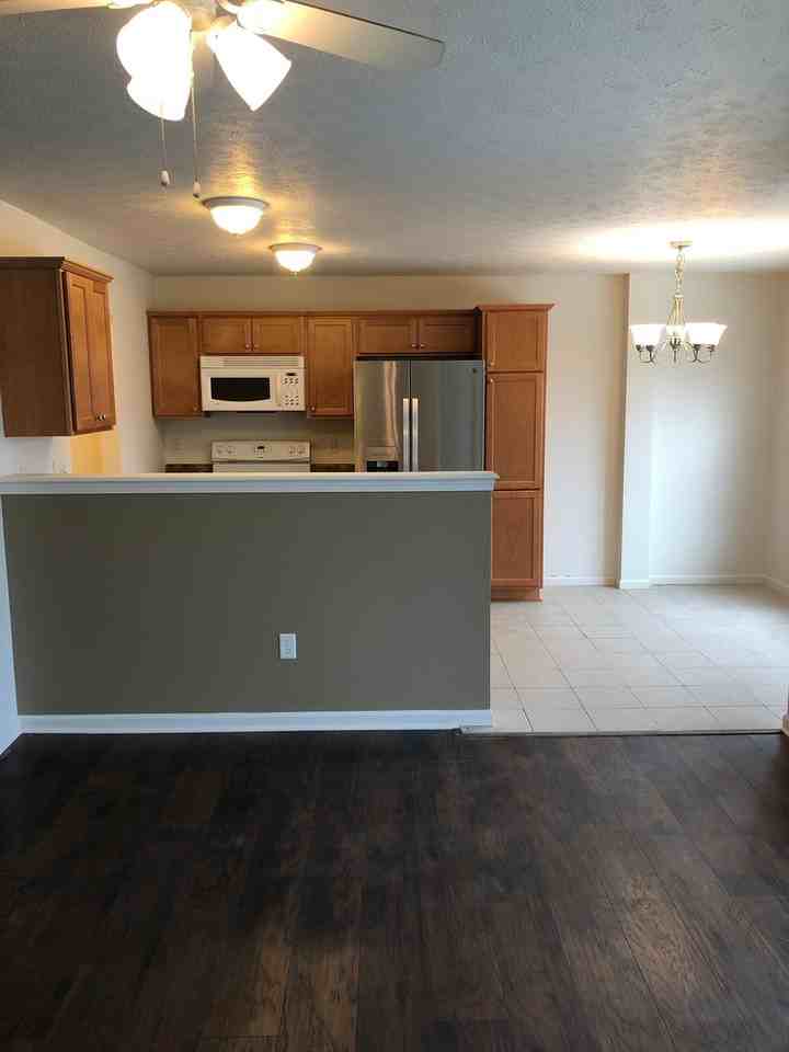 Kings Crossing Townhomes - Photo 3 of 16