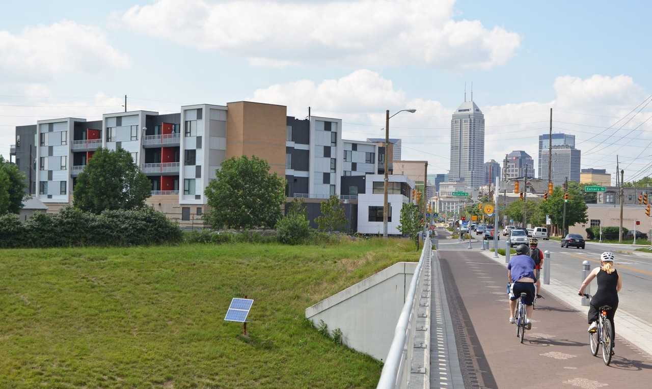 Hinge Apartments - Photo 4 of 37