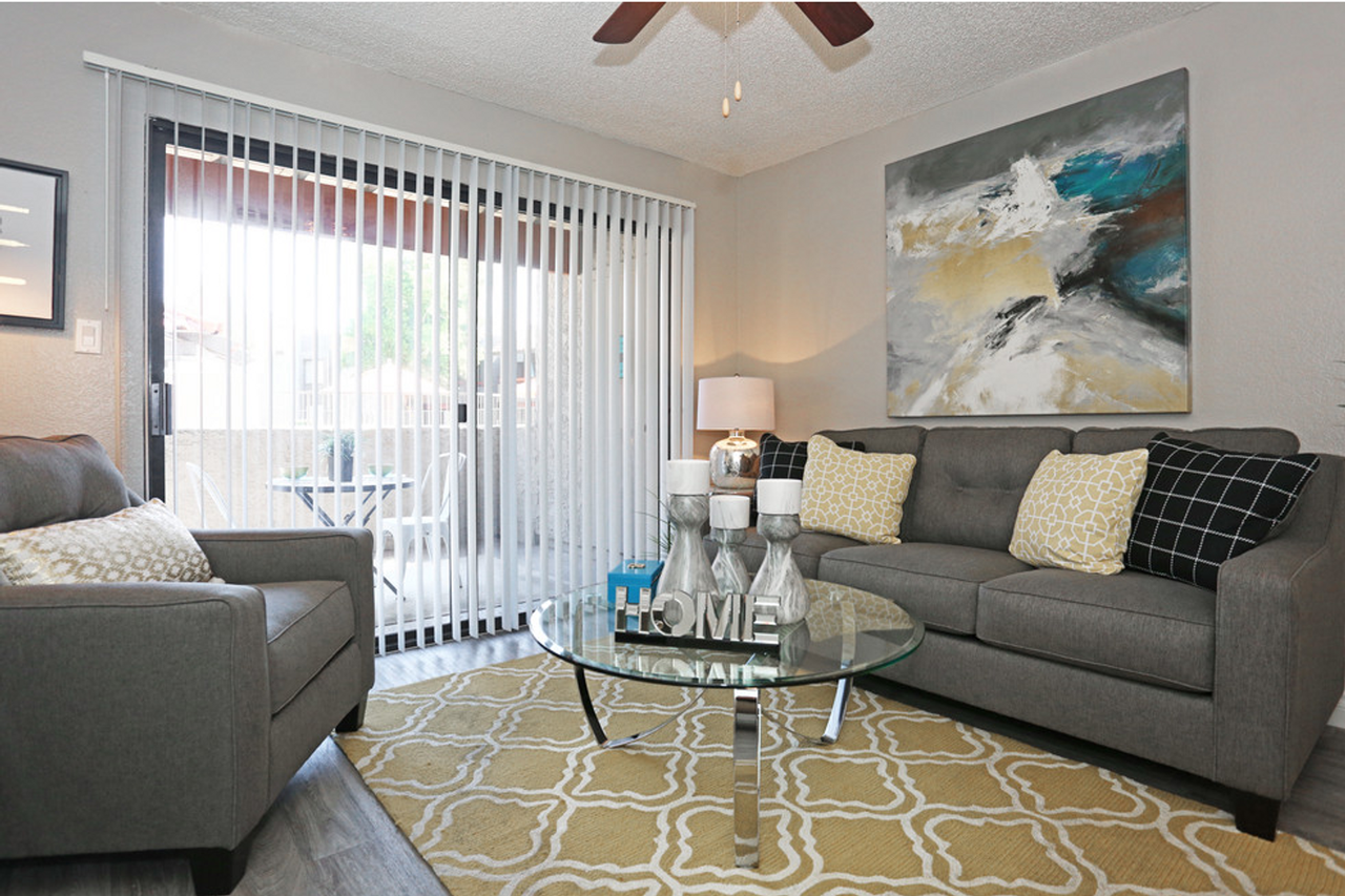 8530 N. 22nd Ave. - Photo 7 of 24