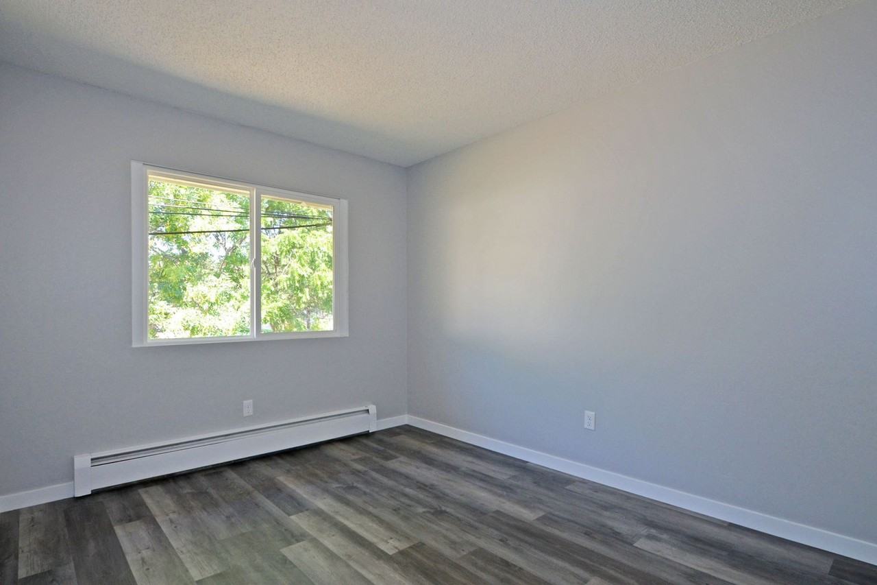 2741 Virginia - CRE - Photo 7 of 12