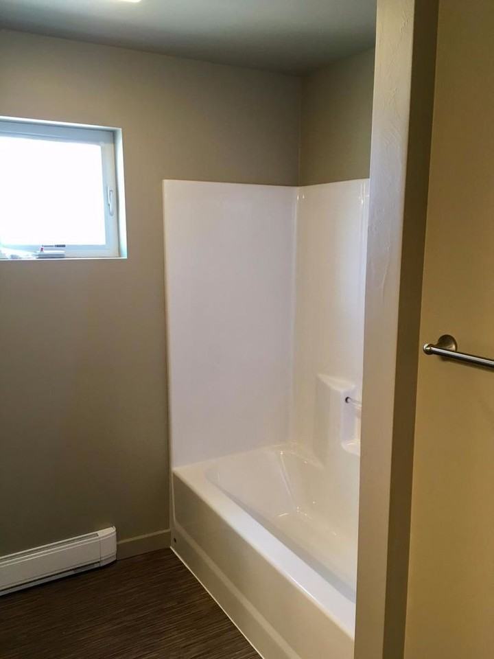 4835 Golden Gate Ave - Photo 7 of 12