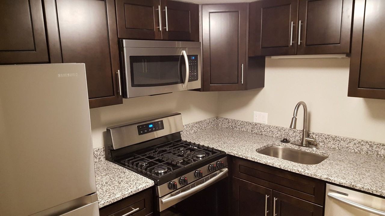 Cross Creek Apartments - Photo 2 of 40