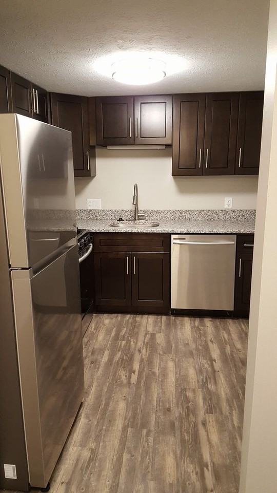 Cross Creek Apartments - Photo 6 of 40